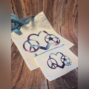 NEW White 11”x13” Tote and 8”x5” Pouch Set with Soccer Vinyl Item #PHK6693